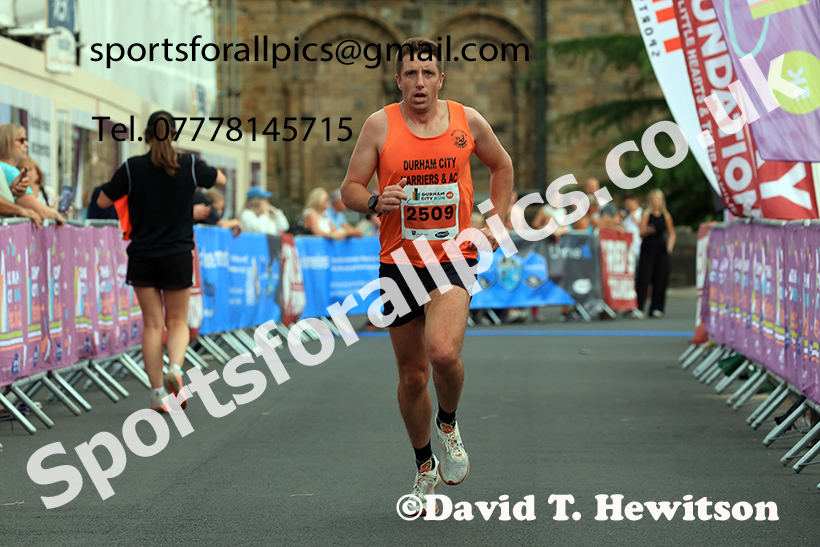 DDurham City 10k, 2025 Durham City 5k and 10k, Durham.  Photo: David T. Hewitson/Sports for All Pics